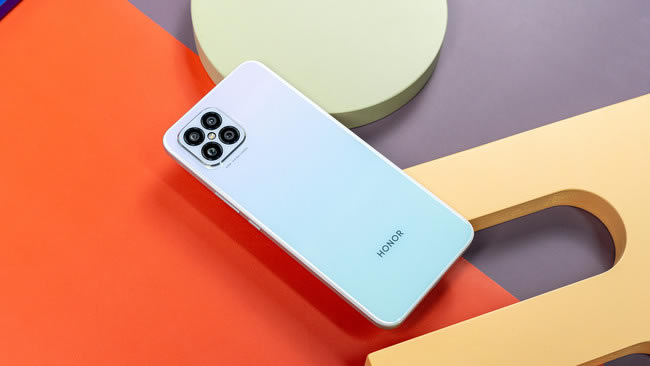 荣耀Play5值得入手吗 荣耀Play5上手体验评测_手机评测_手机学院_本站