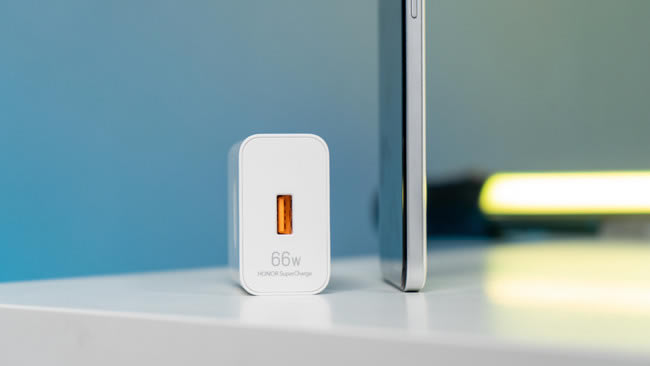 荣耀Play5值得入手吗 荣耀Play5上手体验评测_手机评测_手机学院_本站