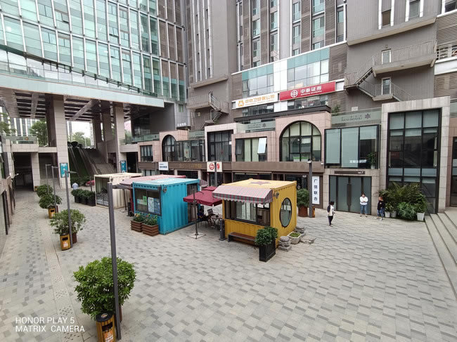 荣耀Play5值得入手吗 荣耀Play5上手体验评测_手机评测_手机学院_本站