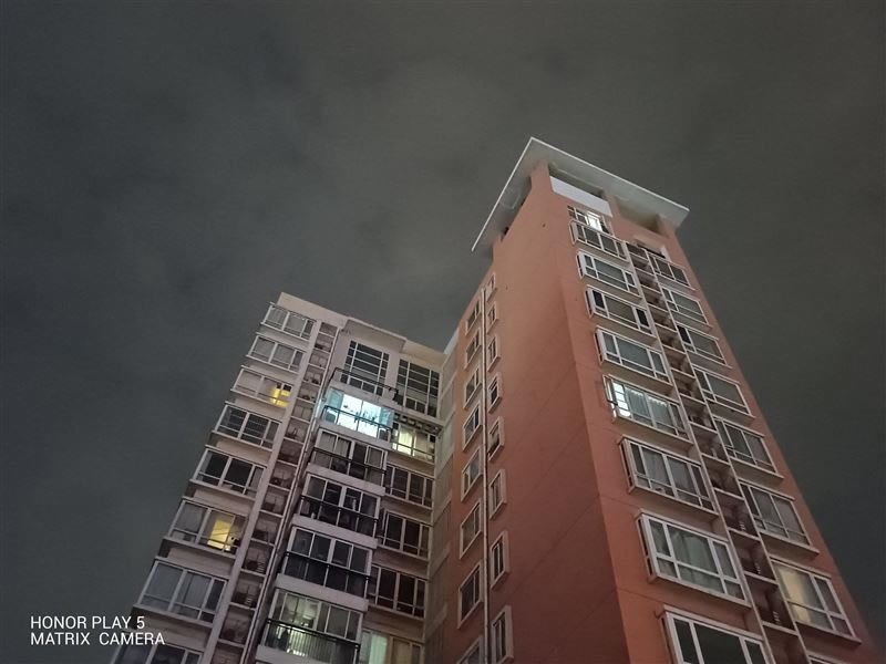 荣耀Play5好用吗 66W快充35分钟满血手机荣耀Play5全方位测评_手机评测_手机学院_本站