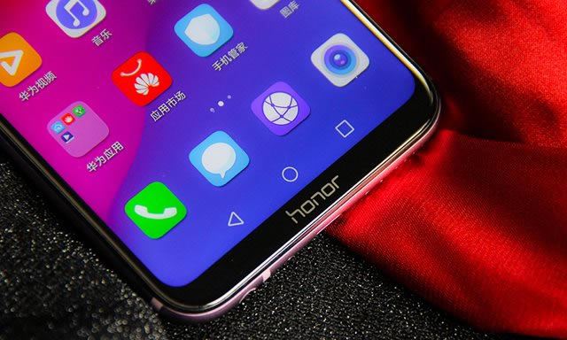 荣耀Play值得买吗 荣耀Play全面详细评测_手机评测_手机学院_本站