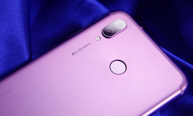 荣耀Play值得买吗 荣耀Play全面详细评测_手机评测_手机学院_本站