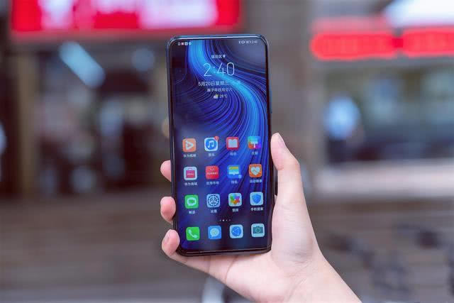 1899元的荣耀X10怎么样 荣耀X10手机上手评测_手机评测_手机学院_本站