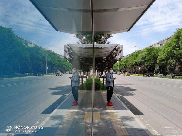 荣耀X10和小米10青春版哪个值得入手?荣耀X10对比小米10青春版评测_手机评测_手机学院_本站