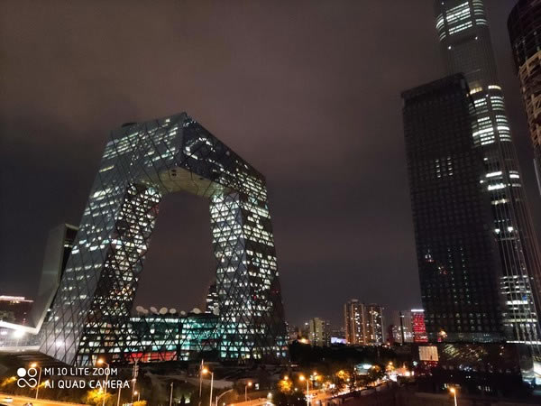 荣耀X10和小米10青春版哪个值得入手?荣耀X10对比小米10青春版评测_手机评测_手机学院_本站