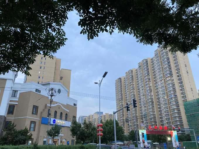 大屏机的坚守者,全新荣耀X10 Max 5G手机首发上手 除了7.09英寸屏幕还有啥?