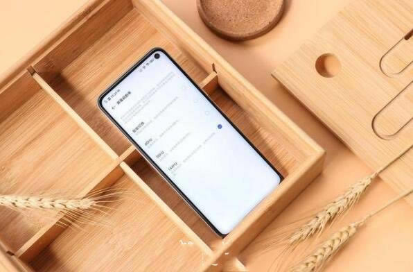荣耀X10和iqooz1哪个值得入手?荣耀X10对比iqooz1详细评测_手机评测_手机学院_本站