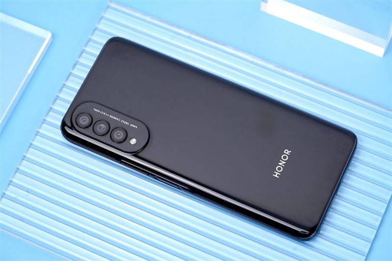 荣耀X20 SE值得买吗 荣耀X20 SE手机全方位评测_手机评测_手机学院_本站