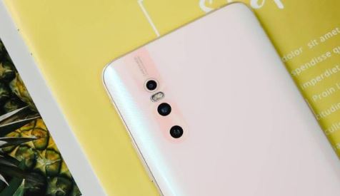 荣耀20和vivo x27哪个好 荣耀20和vivo x27区别对比_手机评测_手机学院_本站