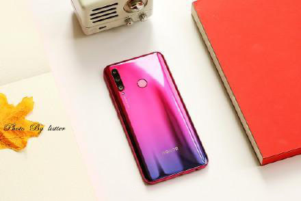 ��ҫ20i����ҫV20�Ŀ�� ��ҫ20i����ҫV20����Ա�_�ֻ�����_�ֻ�ѧԺ_��վ