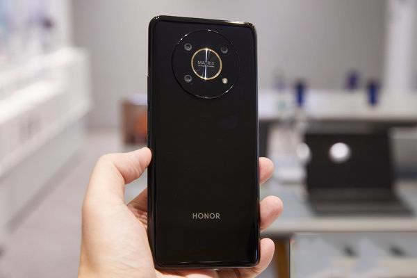 ��ҫx30����ҫx30max��ʲô���� ��ҫx30����ҫx30max�ԱȽ���_�ֻ�����_�ֻ�ѧԺ_��վ