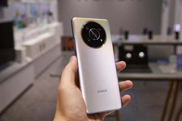 ��ҫx30����ҫx30i��ôѡ ��ҫx30����ҫx30i�Ա�����_�ֻ�����_�ֻ�ѧԺ_��վ