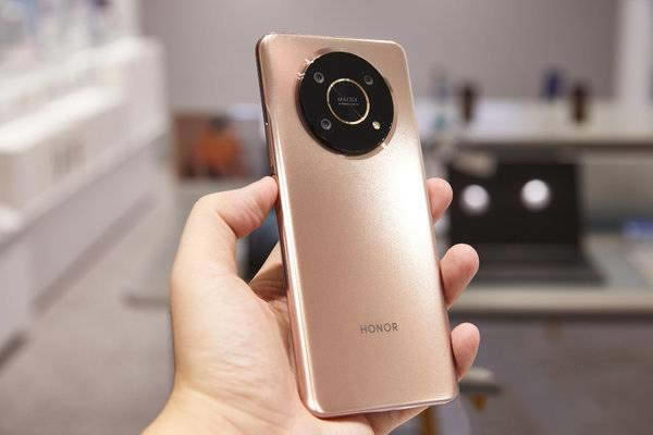 ��ҫx30����ҫx30i��ôѡ ��ҫx30����ҫx30i�Ա�����_�ֻ�����_�ֻ�ѧԺ_��վ