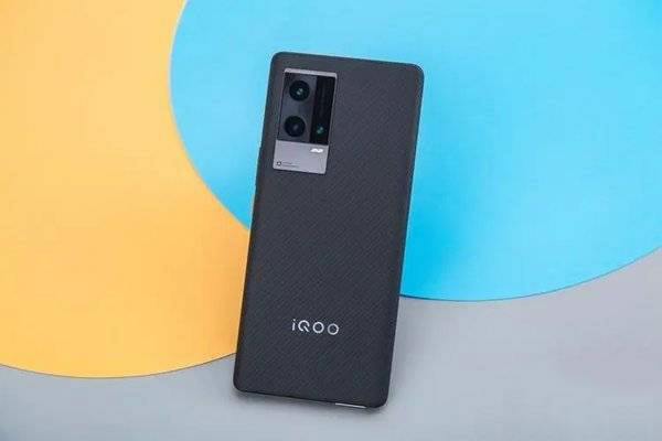 iQOO8与小米11有啥区别 iQOO8与小米11对比评测