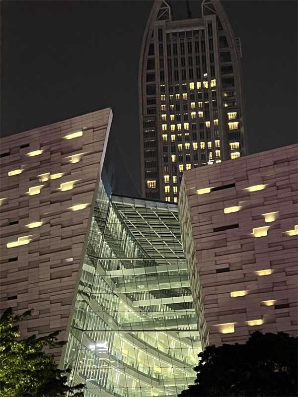 iPhone13Pro值不值得入手?iPhone13Pro手机评测_苹果手机_手机学院_本站