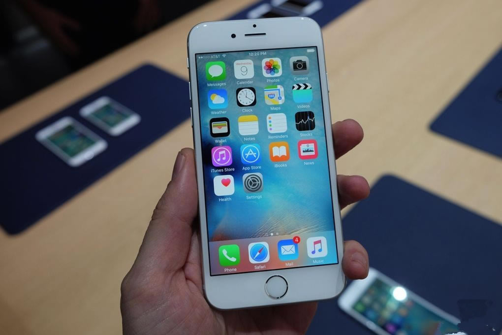 3 iPhone6s玫瑰金怎么样?玫瑰金iPhone6s真机上手视频评测及高清图_手机评测_手机学院_本站