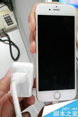 iphone6s死机后如何重启 iphone6s死机了怎么办_苹果手机_手机学院_本站