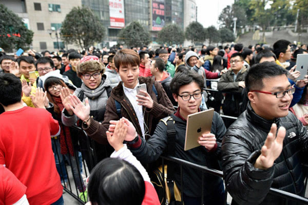 iPhone 6S购买方式大变:果粉排队也没用