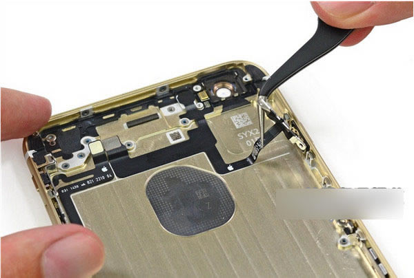 iPhone6拆机教程:苹果iPhone6拆机详细图解介绍_手机评测_手机学院_本站