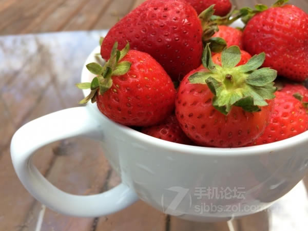 点击查看大图 【历代八款iPhone家族拍照性能对比】从iPhone 1代到iPhone 6/组图_手机评测_手机学院_本站