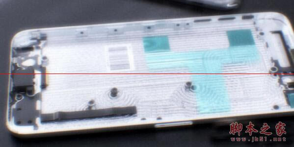 更薄更大屏设计 iPhone6真机谍照图赏