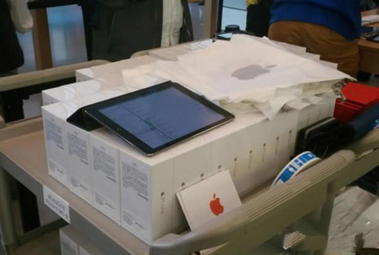 国行iPhone6上市 土豪金版64GB iPhone6 Plus是最爱