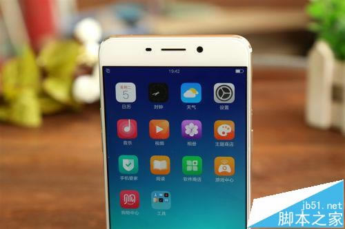 OPPO R9对比iPhone 6全方位详细测评 指纹解锁仅需0.2秒_安卓手机_手机学院_本站