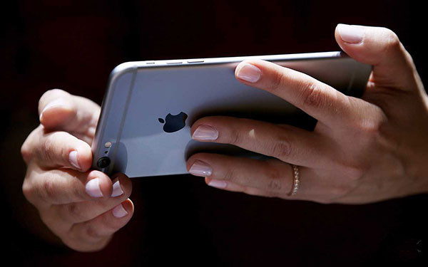 iPhone 6 Plus是典型的Phablet iPhone 6 Plus是典型的Phablet