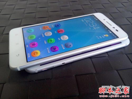 ����S90��iPhone 6�ĸ��ã�����S90ײ��iPhone 6��۶Ա�ͼ��_�ֻ�����_�ֻ�ѧԺ_��վ