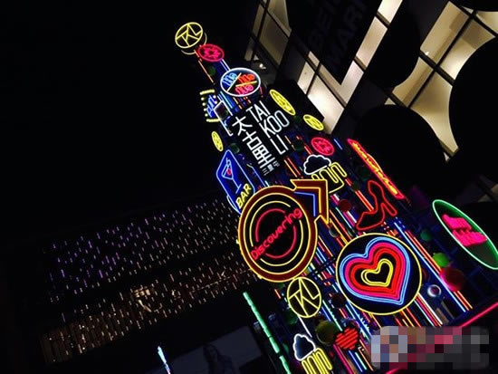 ��iPhone6 Plus����ʥ��ҹ4������