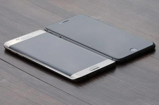 ����S6 edge+��ƻ��iPhone 6 Plus�ĸ��ã�S6 edge+��iPhone 6 Plus��ϸ�Ա�����_�ֻ�����_�ֻ�ѧԺ_��վ