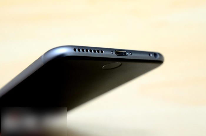 一手难以掌握 128GB灰色版iPhone 6 Plus 开箱图赏 _苹果手机_手机学院_本站