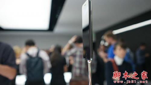 iPhone7亮黑色好看吗?iPhone7亮黑色上手体验评测_苹果手机_手机学院_本站