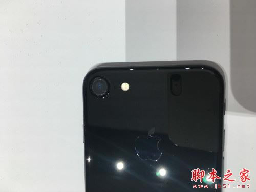 iPhone7亮黑色好看吗?iPhone7亮黑色上手体验评测_苹果手机_手机学院_本站