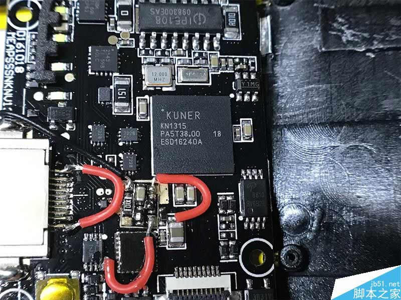 型号ME7086A的酷能量iPhone 7背夹电池拆解图赏_手机知识_手机学院_本站