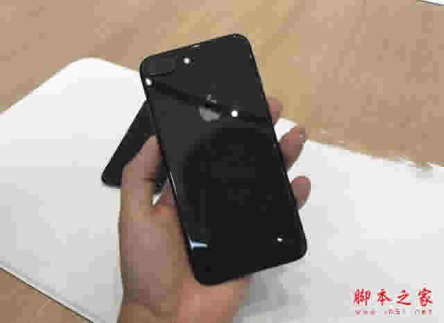 iPhone8Plus与iPhone7Plus买哪一个好？iPhone8 Plus与iPhone7 Plus深度评测图解