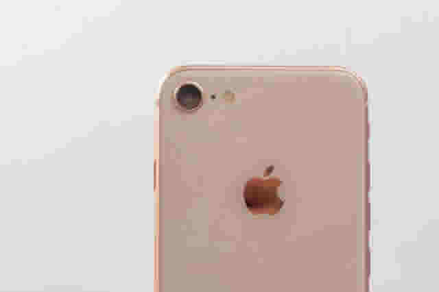 OPPO Reno和iPhone8哪款好 OPPO Reno和iPhone8手机对比评测_手机评测_手机学院_本站