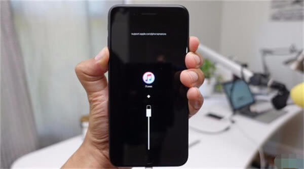 iPhone X的发烫问题到底有多严重?玩游戏买8P,不玩游戏买X?_苹果手机_手机学院_本站