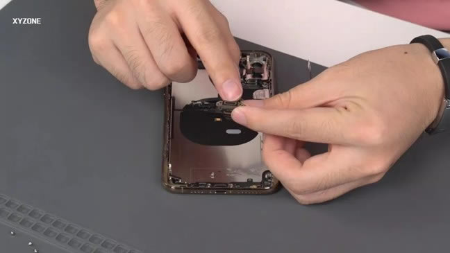 iPhone XS Max内部做工怎么样?苹果XS MAX拆解图解评测