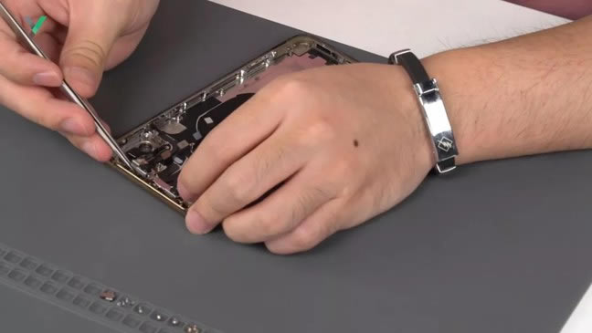 iPhone XS Max内部做工怎么样?苹果XS MAX拆解图解评测