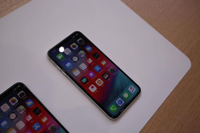 iPhone iPhone