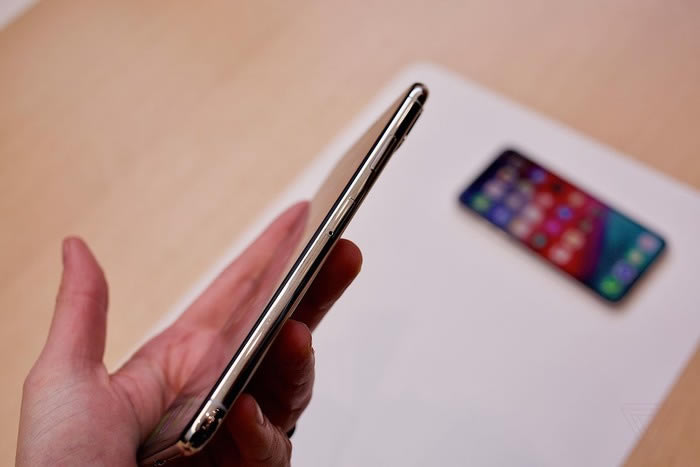 iPhone iPhone