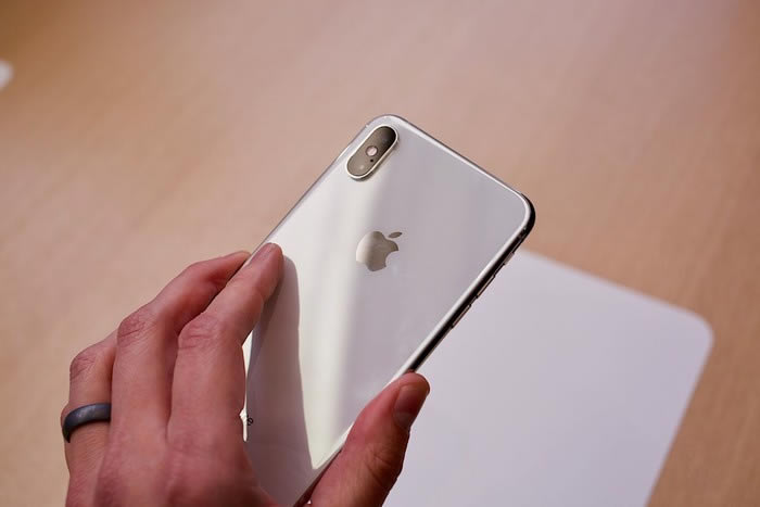 iPhone iPhone