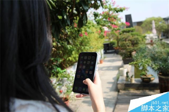 iPhone11和iPhone XR哪个好?iPhone XR和iPhone11配置拍照外观续航对比评测