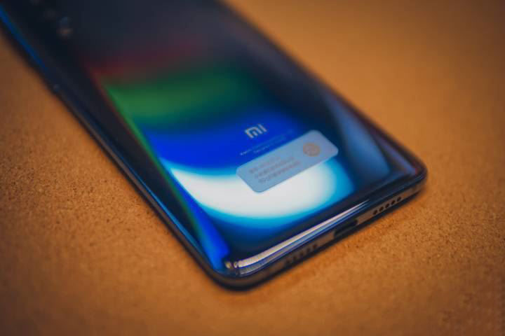 小米9和iPhone XR哪个值得买 小米9和iPhone XR手机区别对比_手机评测_手机学院_本站