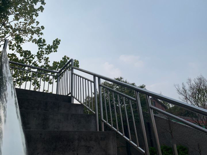 小米9和iPhone XR哪个值得买 小米9和iPhone XR手机区别对比_手机评测_手机学院_本站