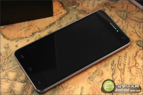 PPI�ߴ�441�ġ��Ե�����Ļ ���N003�ֻ�����