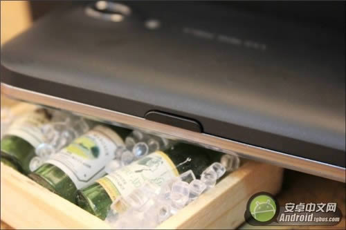 PPI�ߴ�441�ġ��Ե�����Ļ ���N003�ֻ�����