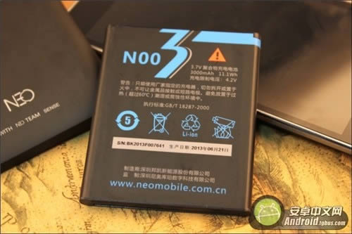 PPI�ߴ�441�ġ��Ե�����Ļ ���N003�ֻ�����