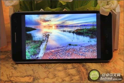 PPI�ߴ�441�ġ��Ե�����Ļ ���N003�ֻ�����